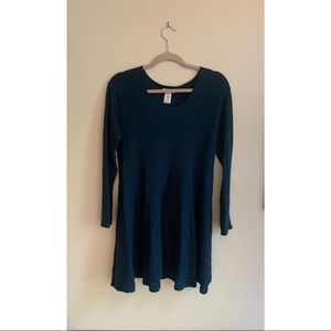 Long sleeve scoop neck Max studio dress